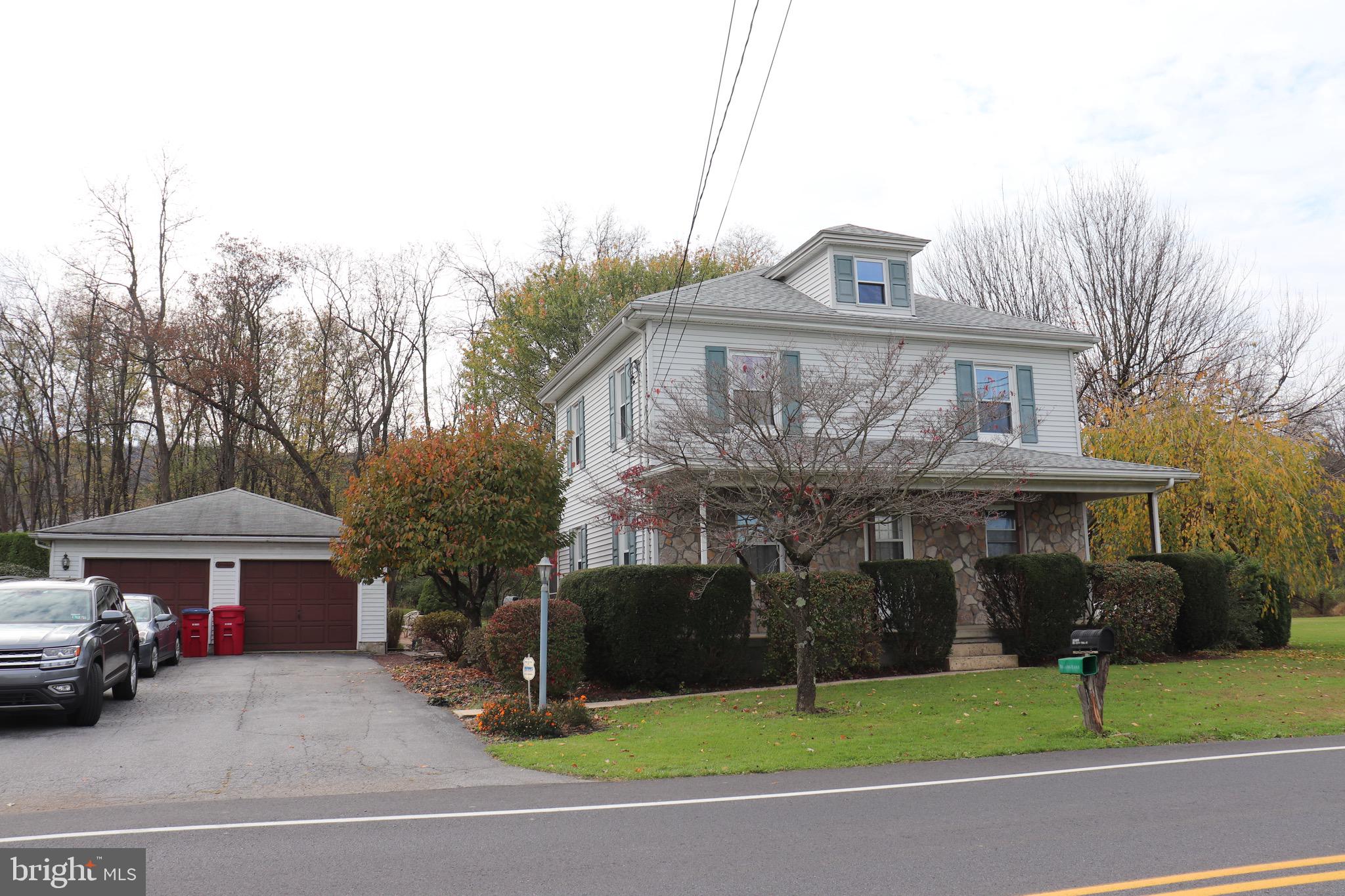 196 Belle Alto Road Reading, PA 19608 - Photo 3 of 61