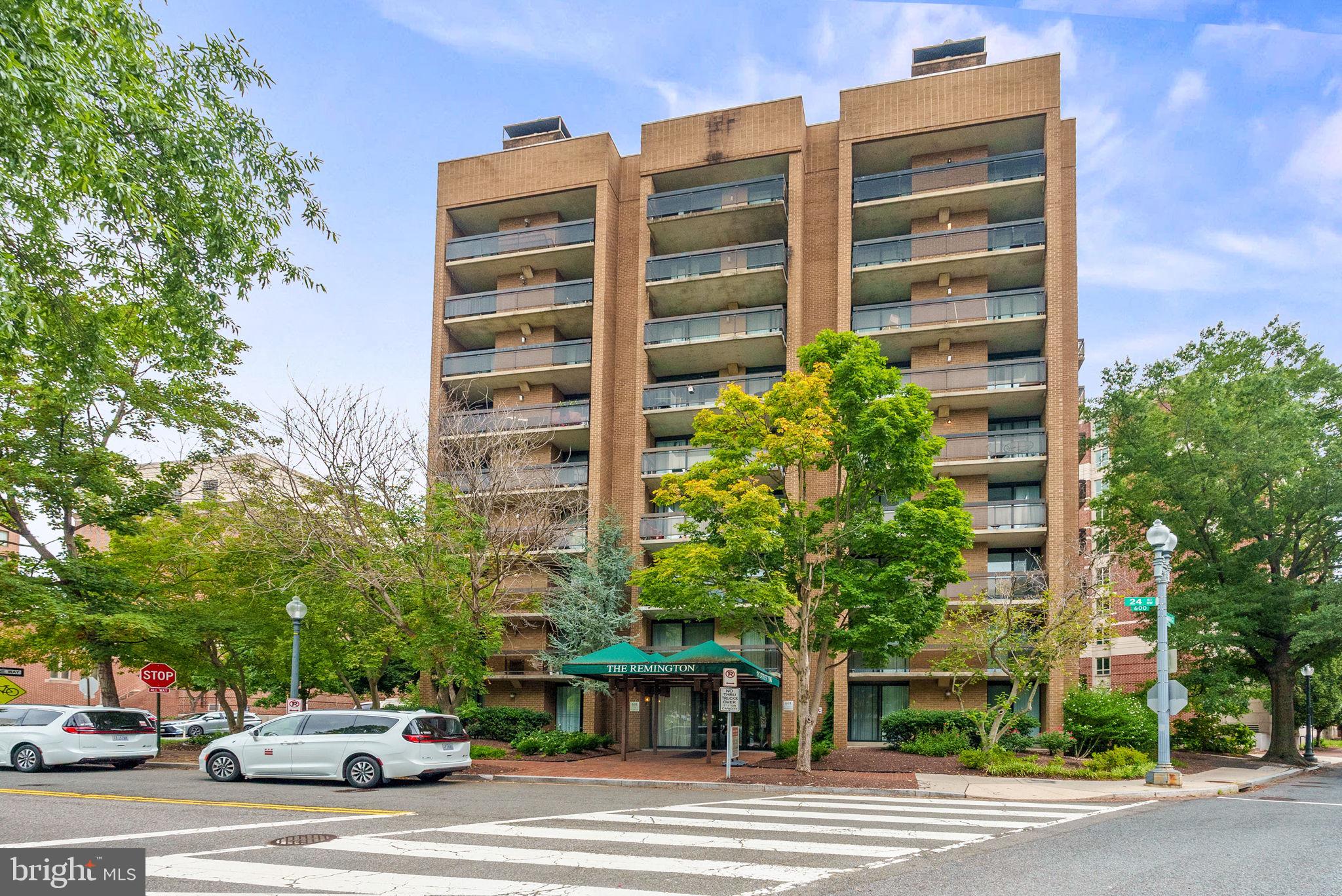 601 24th Street Northwest, Unit 306 Washington, DC 20037 - Photo 2 of 34 a building view