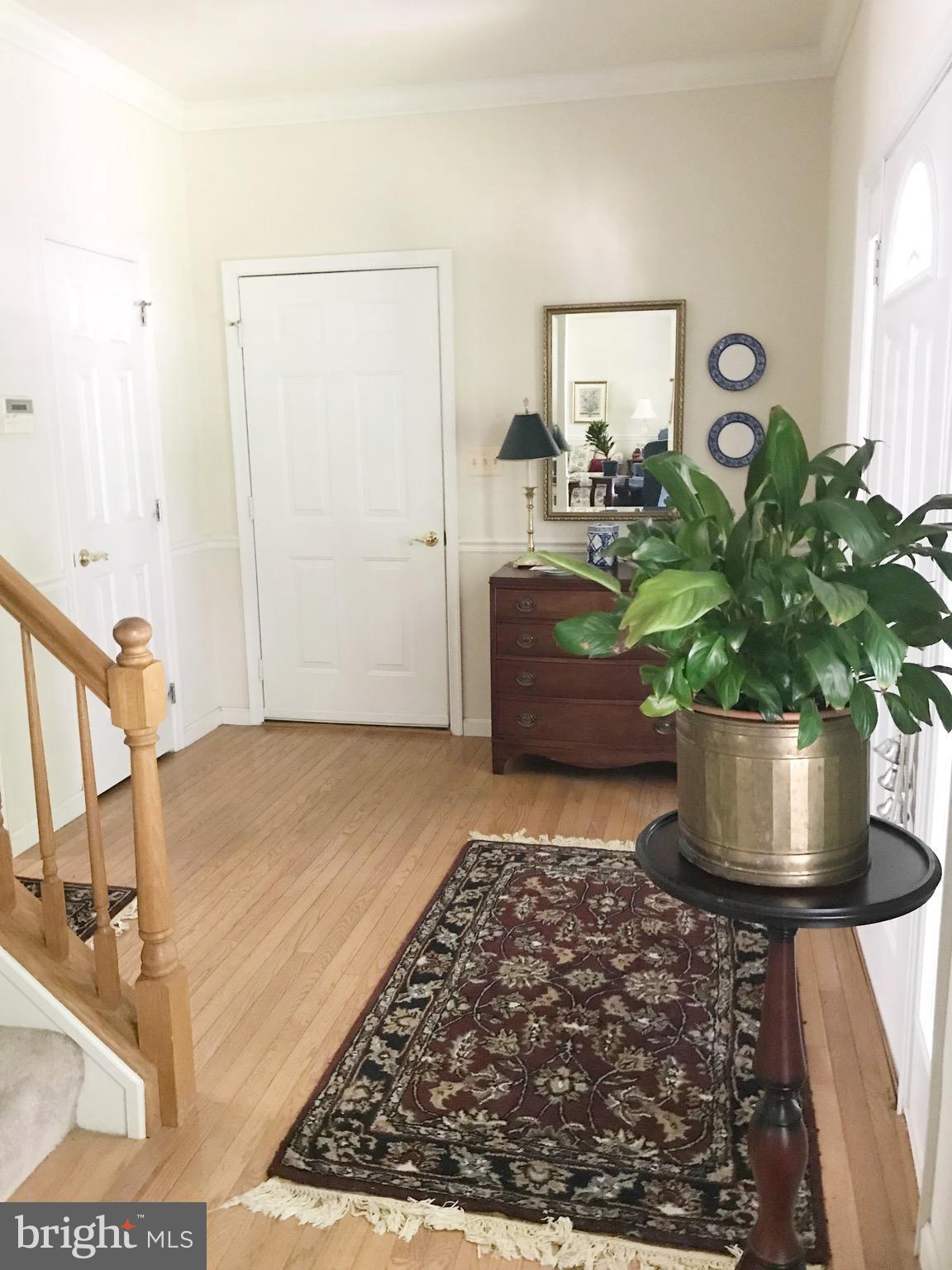 885 Carson Road Huntingtown, MD 20639 - Photo 6 of 30 a view of living room