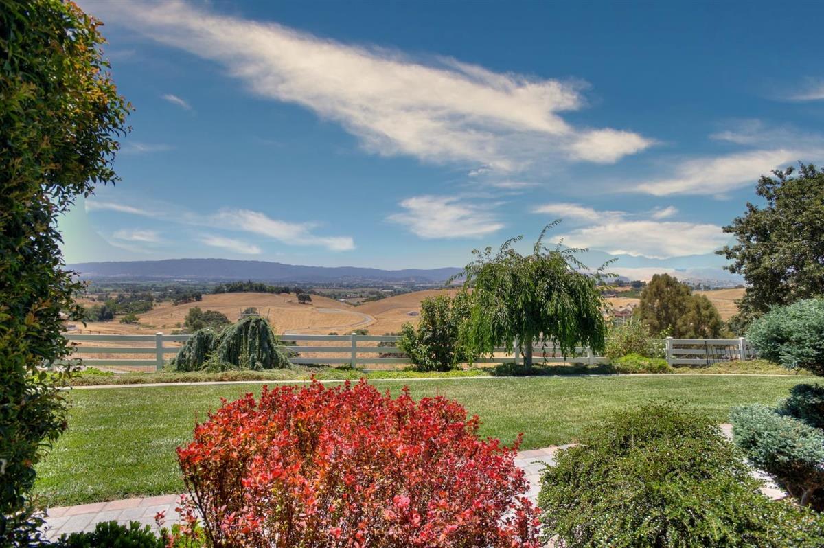 2563 Bridle Path Drive Gilroy, CA 95020 - Photo 12 of 59