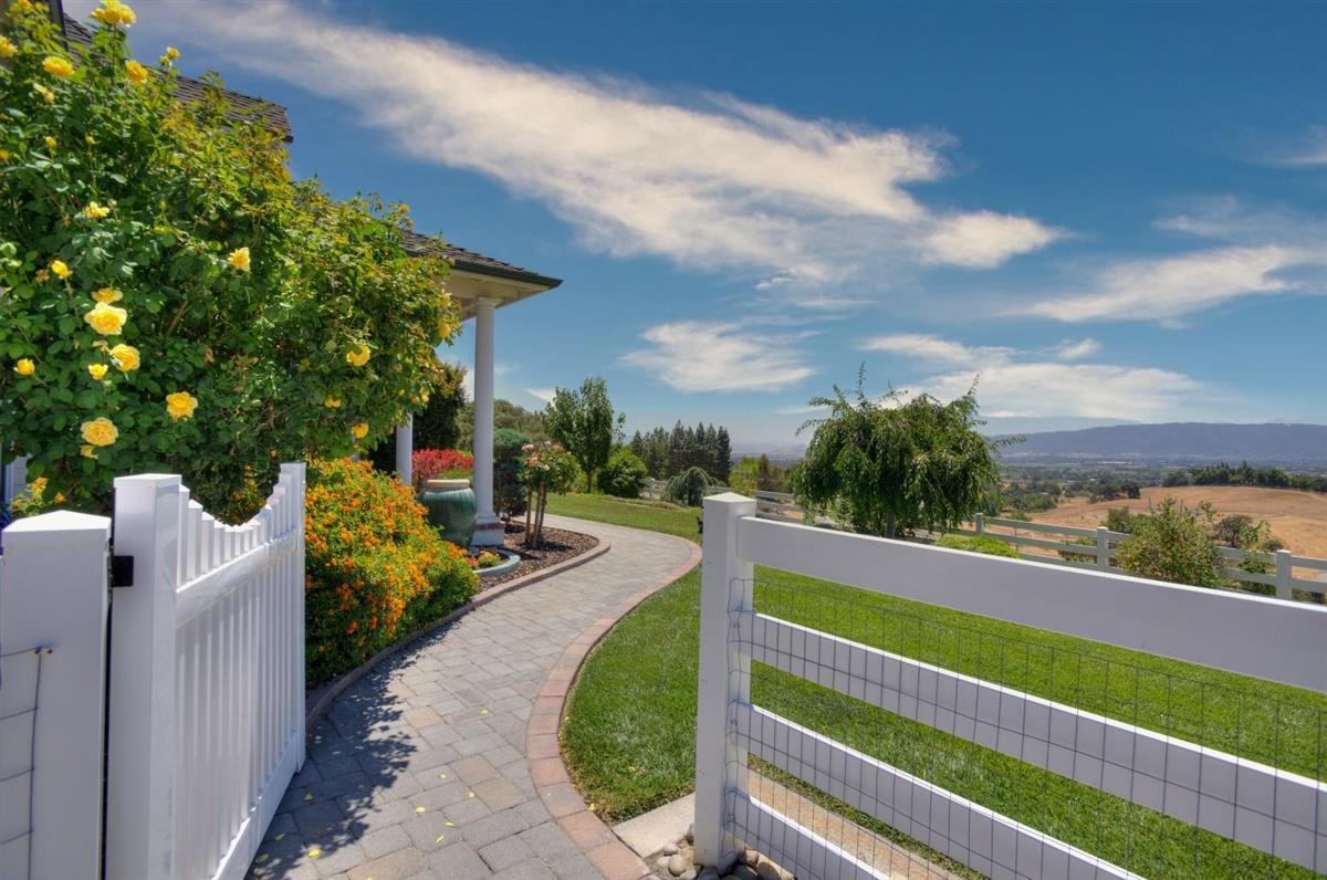 2563 Bridle Path Drive Gilroy, CA 95020 - Photo 10 of 59