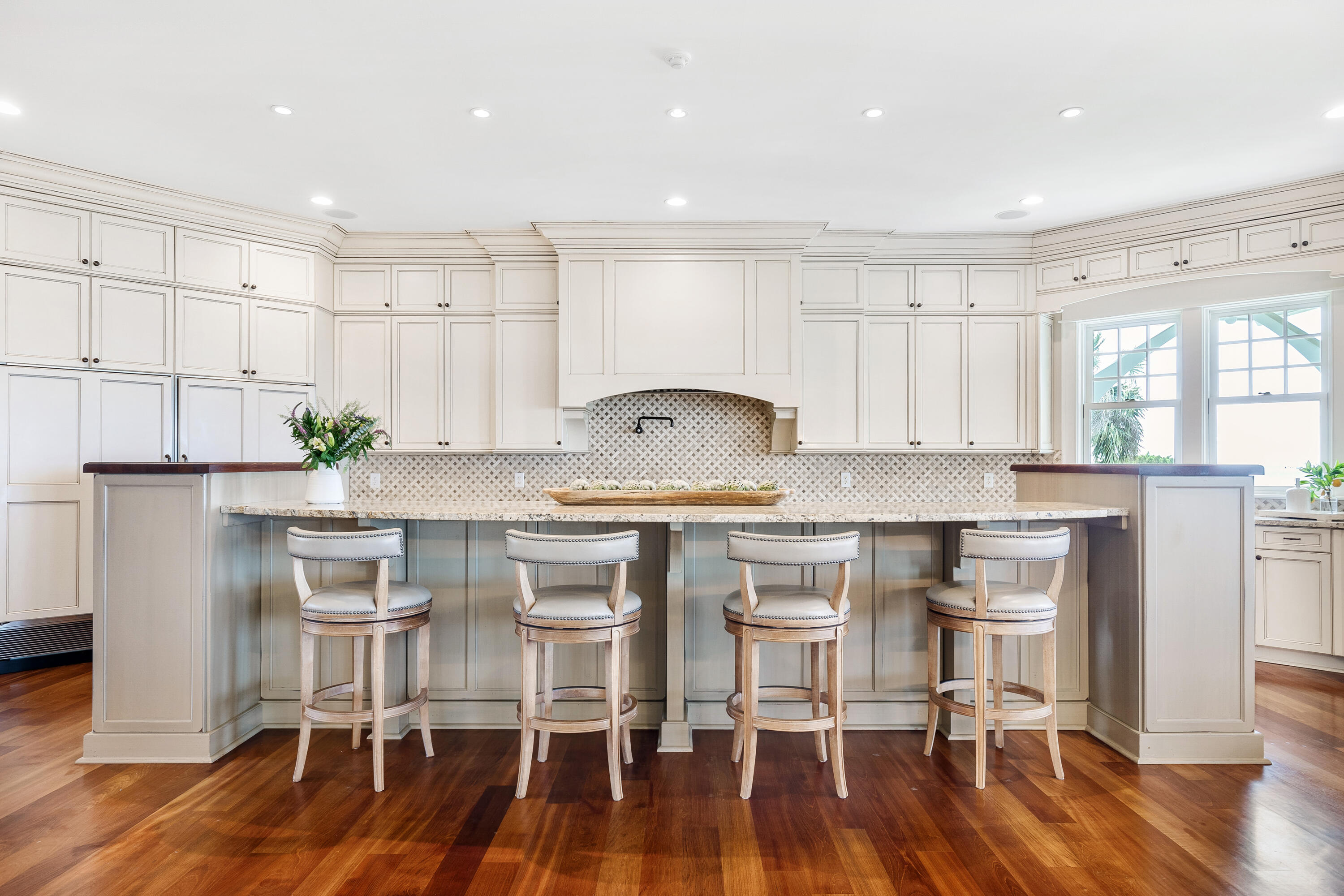 847 Middle Street Sullivans Island, SC 29482 - Photo 14 of 38 847MiddleStreet-KeenEyeMarketing-020