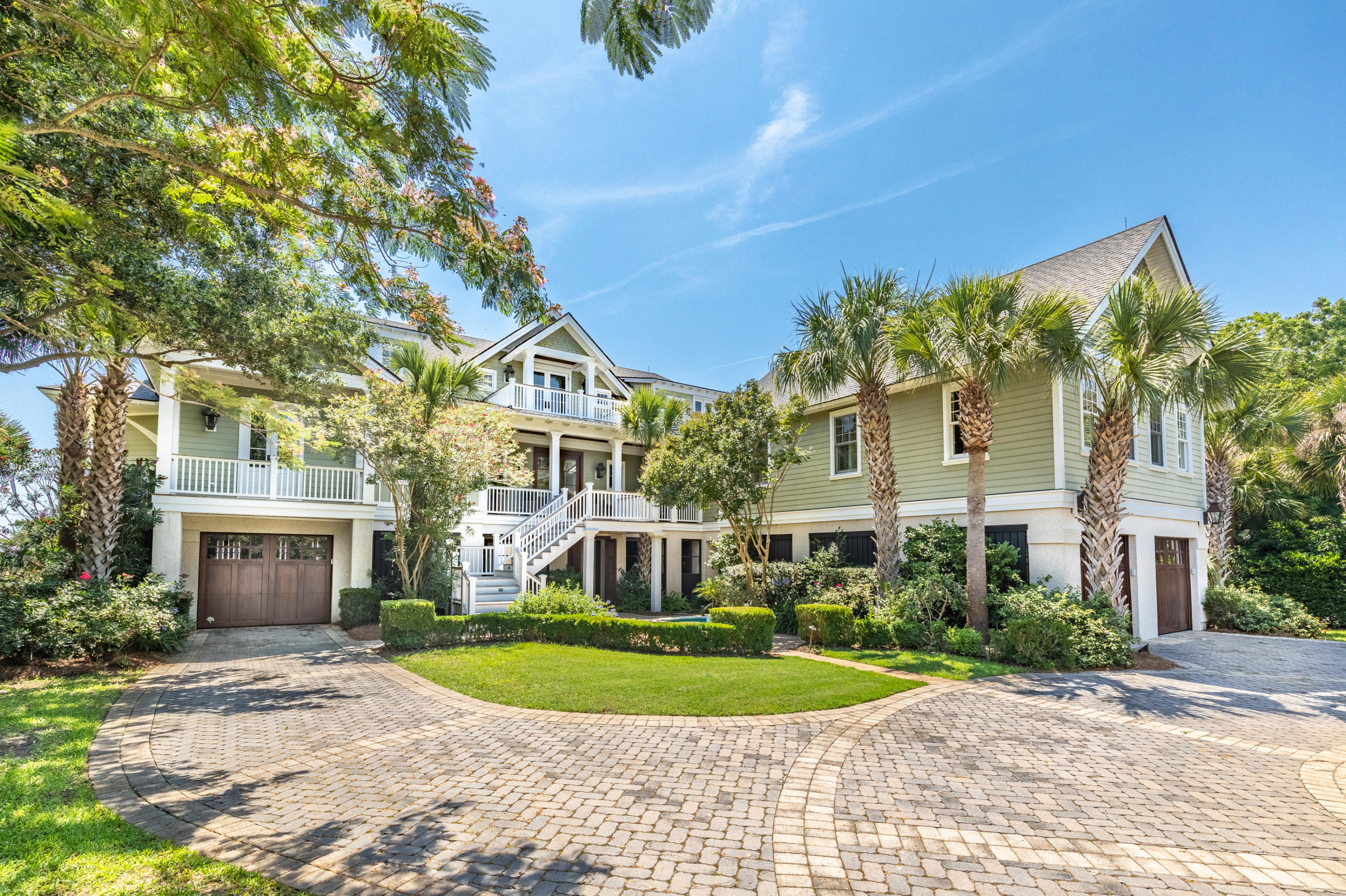 847 Middle Street Sullivans Island, SC 29482 - Photo 3 of 38 847MiddleStreet-KeenEyeMarketing-004
