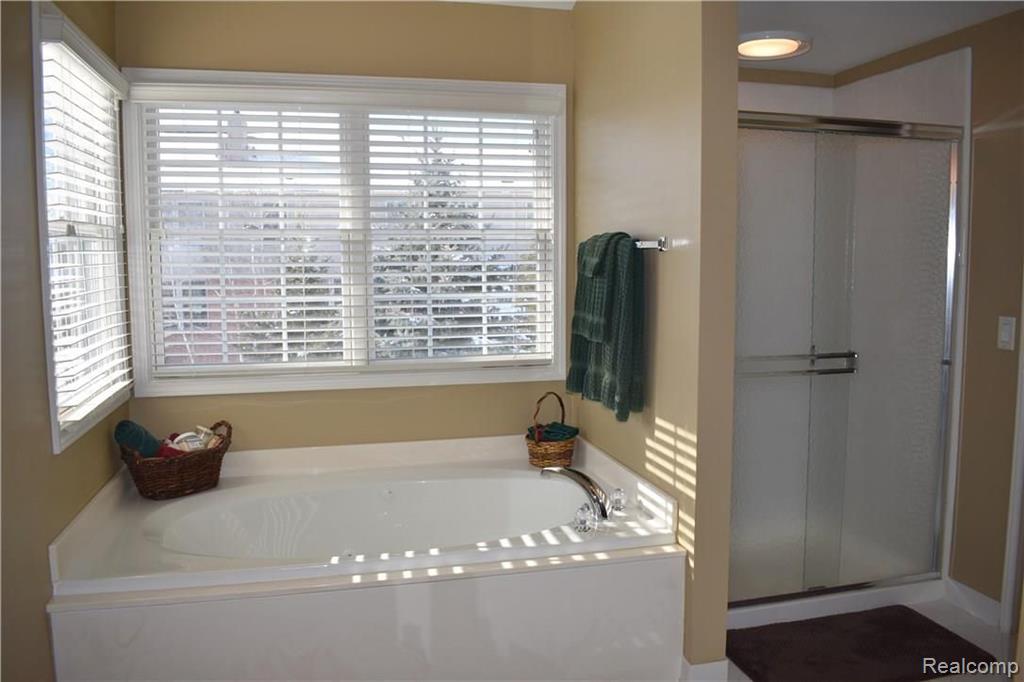 1668 Blushing Court Rochester, MI 48307 - Photo 25 of 34
