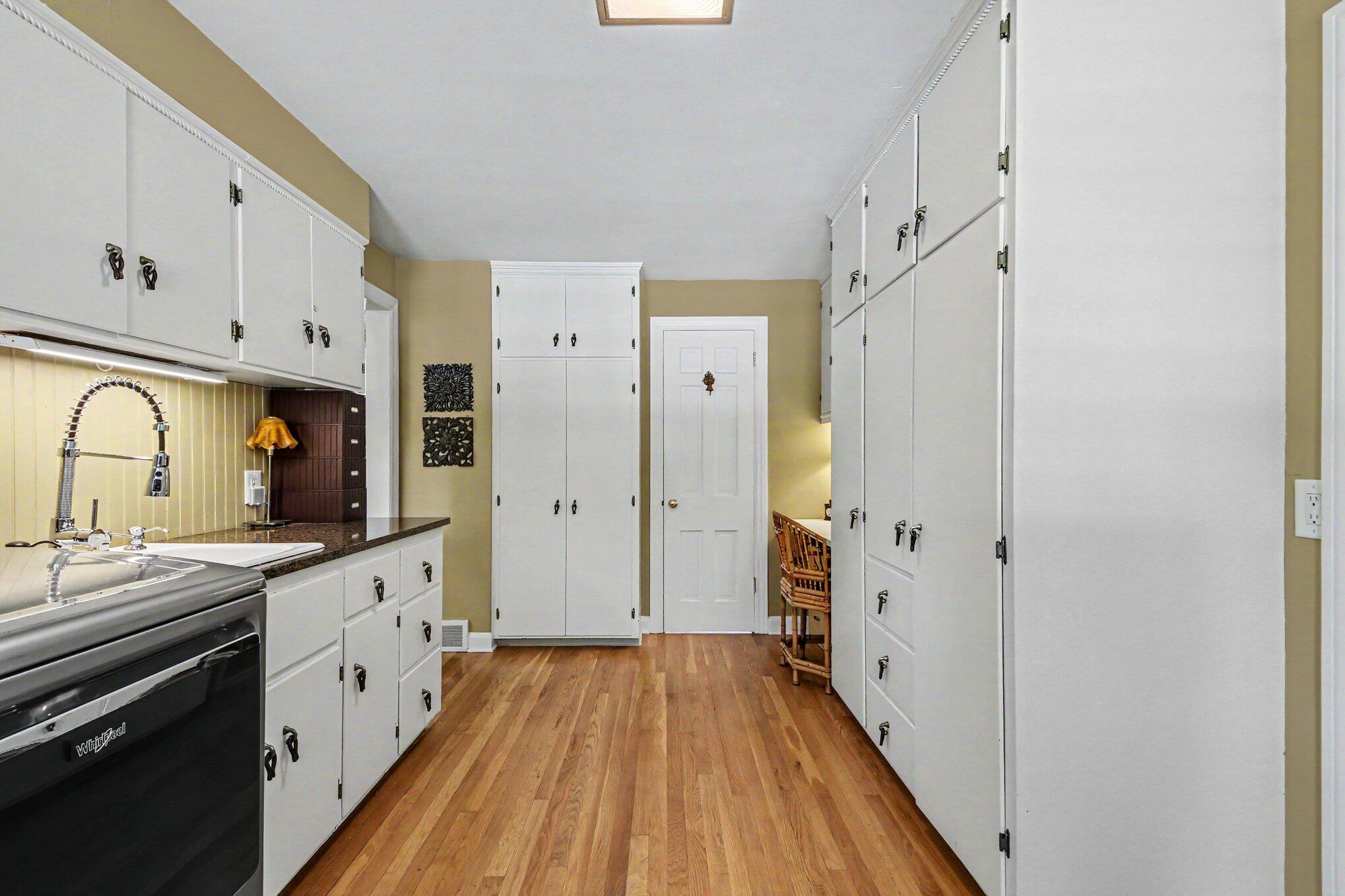 2335 Breton Road Southeast Grand Rapids, MI 49546 - Photo 15 of 44 018_file_9609
