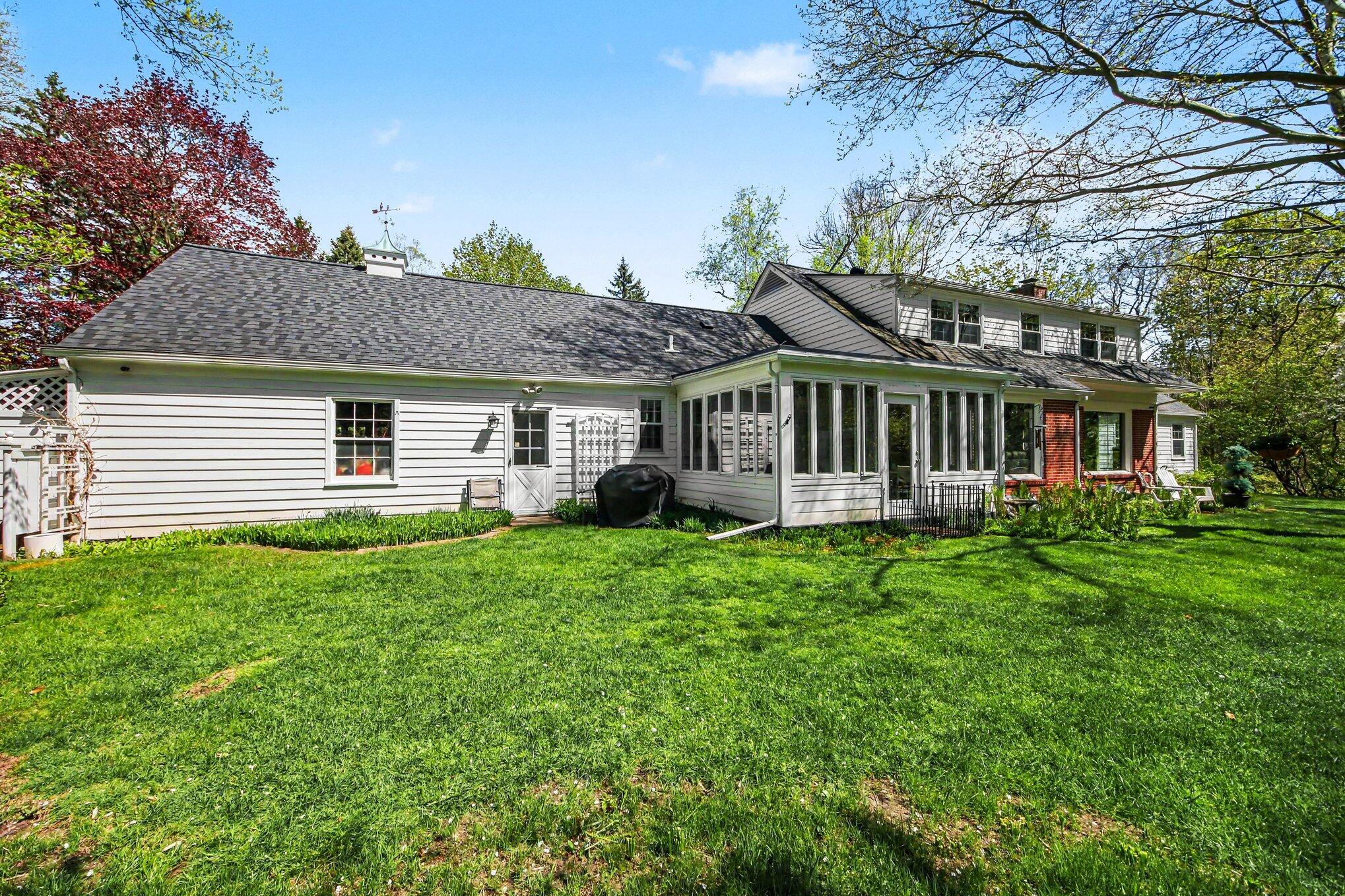 2335 Breton Road Southeast Grand Rapids, MI 49546 - Photo 33 of 44 037_file_5944