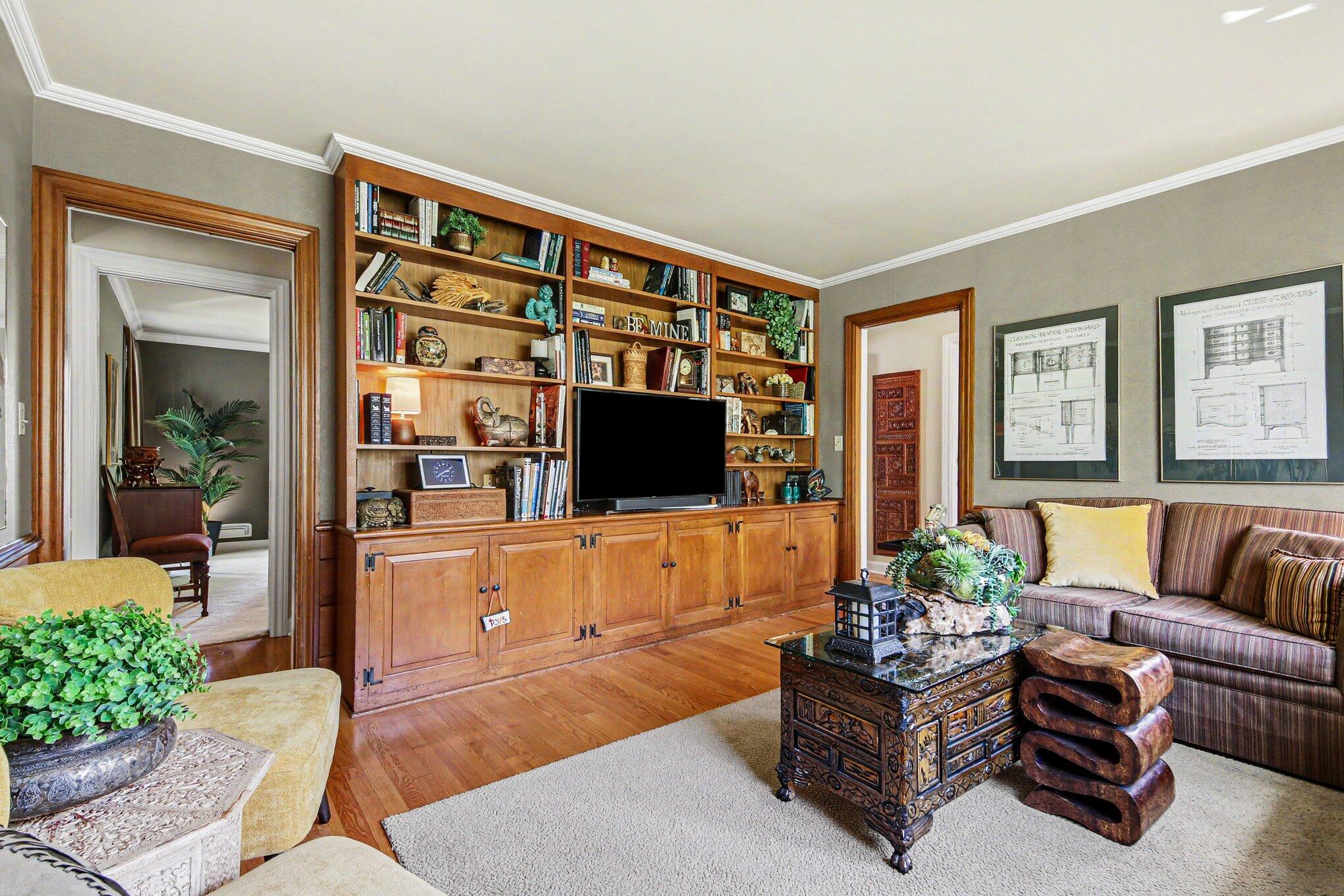 2335 Breton Road Southeast Grand Rapids, MI 49546 - Photo 9 of 44 013_file_7982