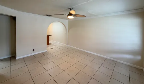 $2,500 | 4484 Southwest 49th Court, Dania Beach, FL 33314