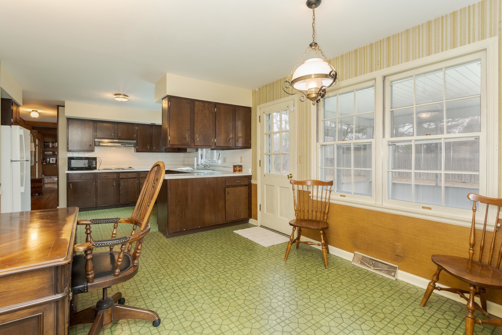 101 North Bellemont Road Bloomington, IL 61701 - Photo 14 of 40