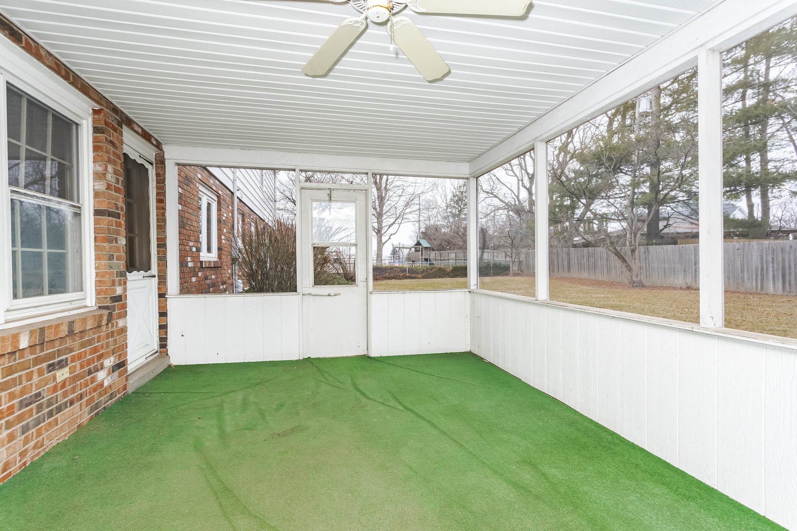 101 North Bellemont Road Bloomington, IL 61701 - Photo 17 of 40