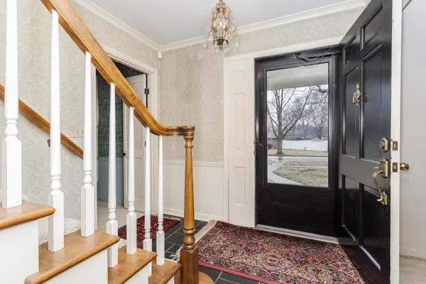 $320,000 | 101 North Bellemont Road, Bloomington, IL 61701