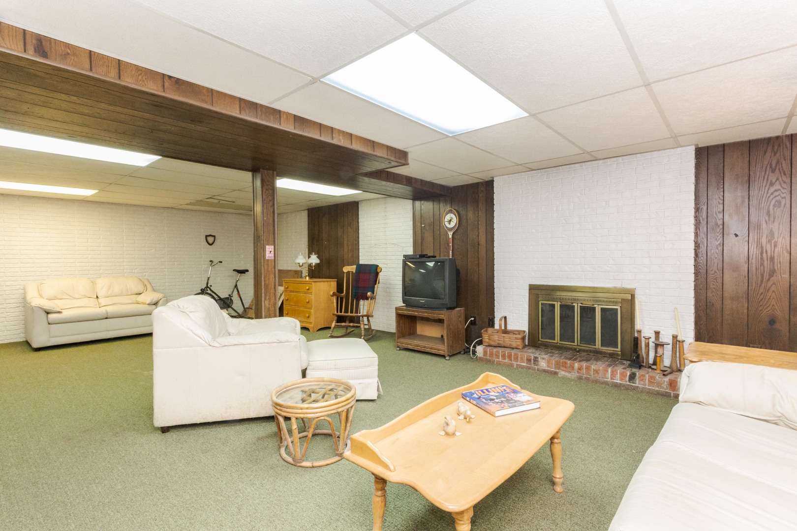 101 North Bellemont Road Bloomington, IL 61701 - Photo 31 of 40