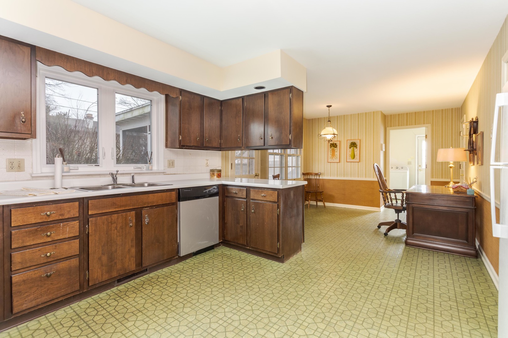 101 North Bellemont Road Bloomington, IL 61701 - Photo 10 of 40