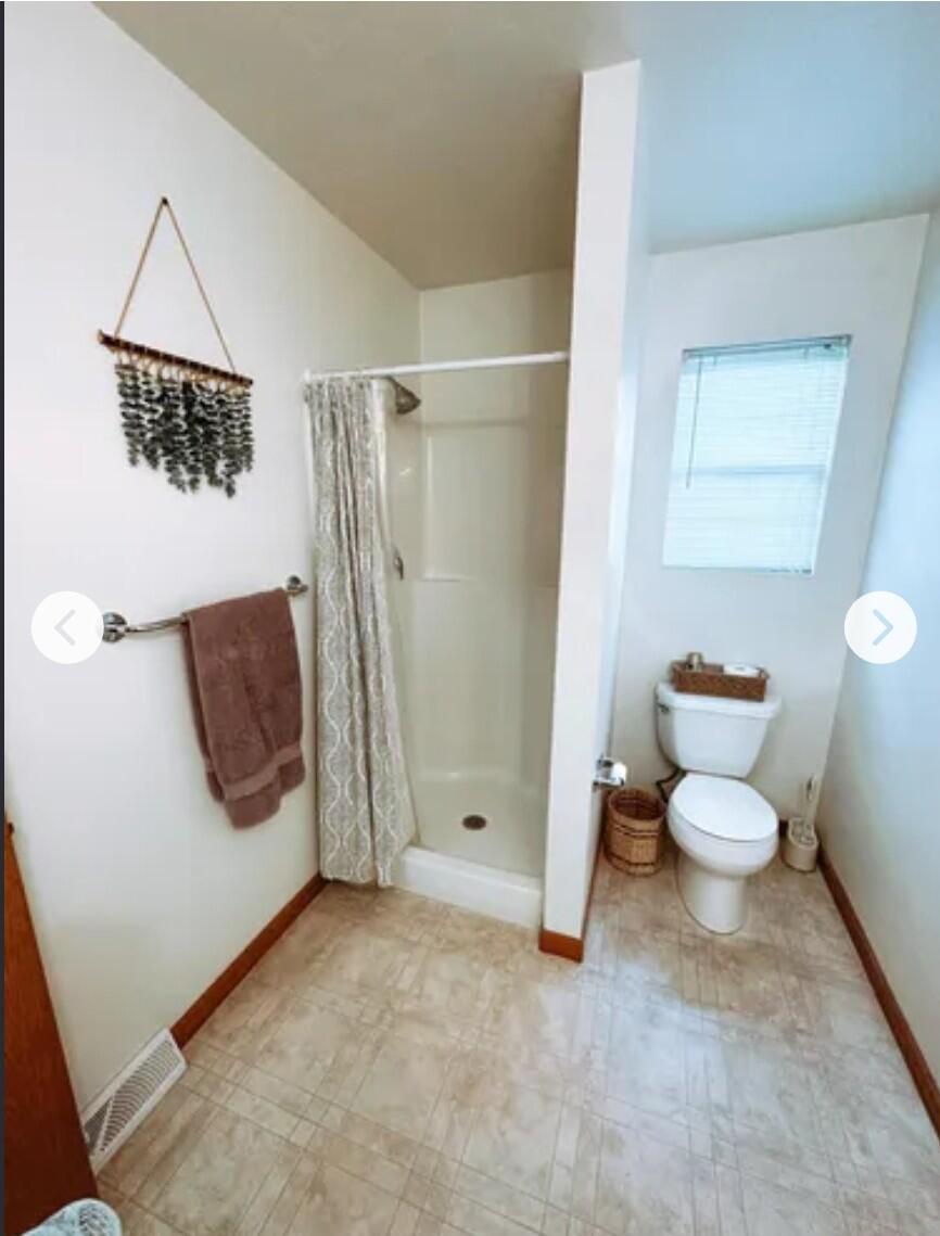 4620 Fox Grove Road Sheboygan, WI 53081 - Photo 6 of 15 Full Bath on Main