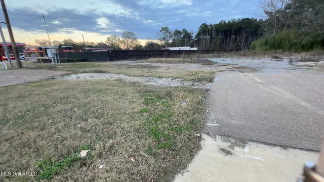 $750,000 | 822 US 49, Richland, MS 39218