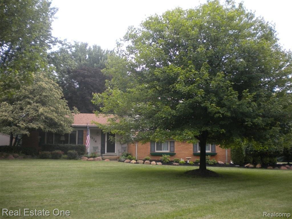 1274 Kingsview Avenue Rochester, MI 48309 - Photo 1 of 25 DSCN2191.JPG