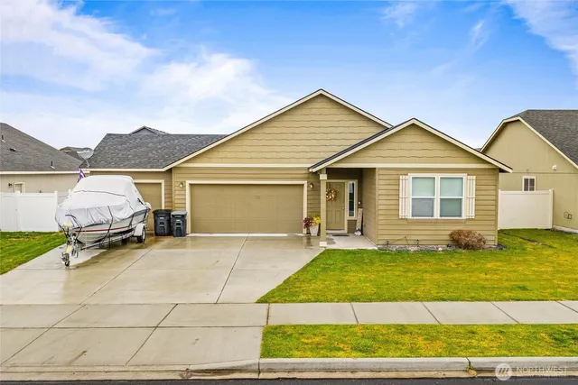 $410,000 | 1354 Burr Avenue, Moses Lake, WA 98837