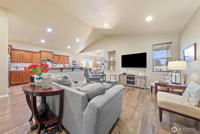 $410,000 | 1354 Burr Avenue, Moses Lake, WA 98837