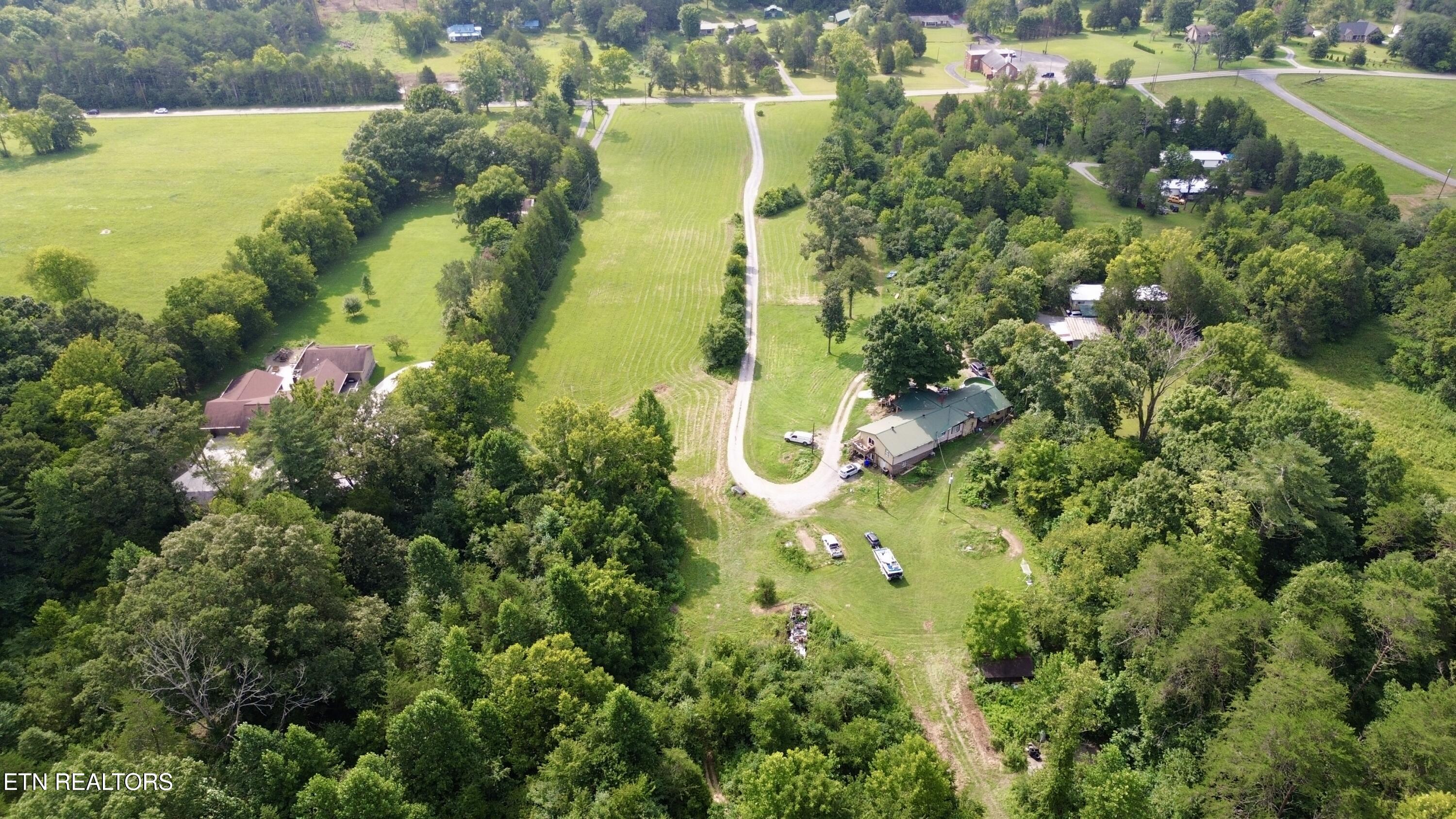 1717 West Raccoon Valley Drive Heiskell, TN 37754 - Photo 24 of 44 1-24