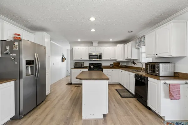 $360,000 | 555 Wesley Chapel Road, Sparta, TN 38583