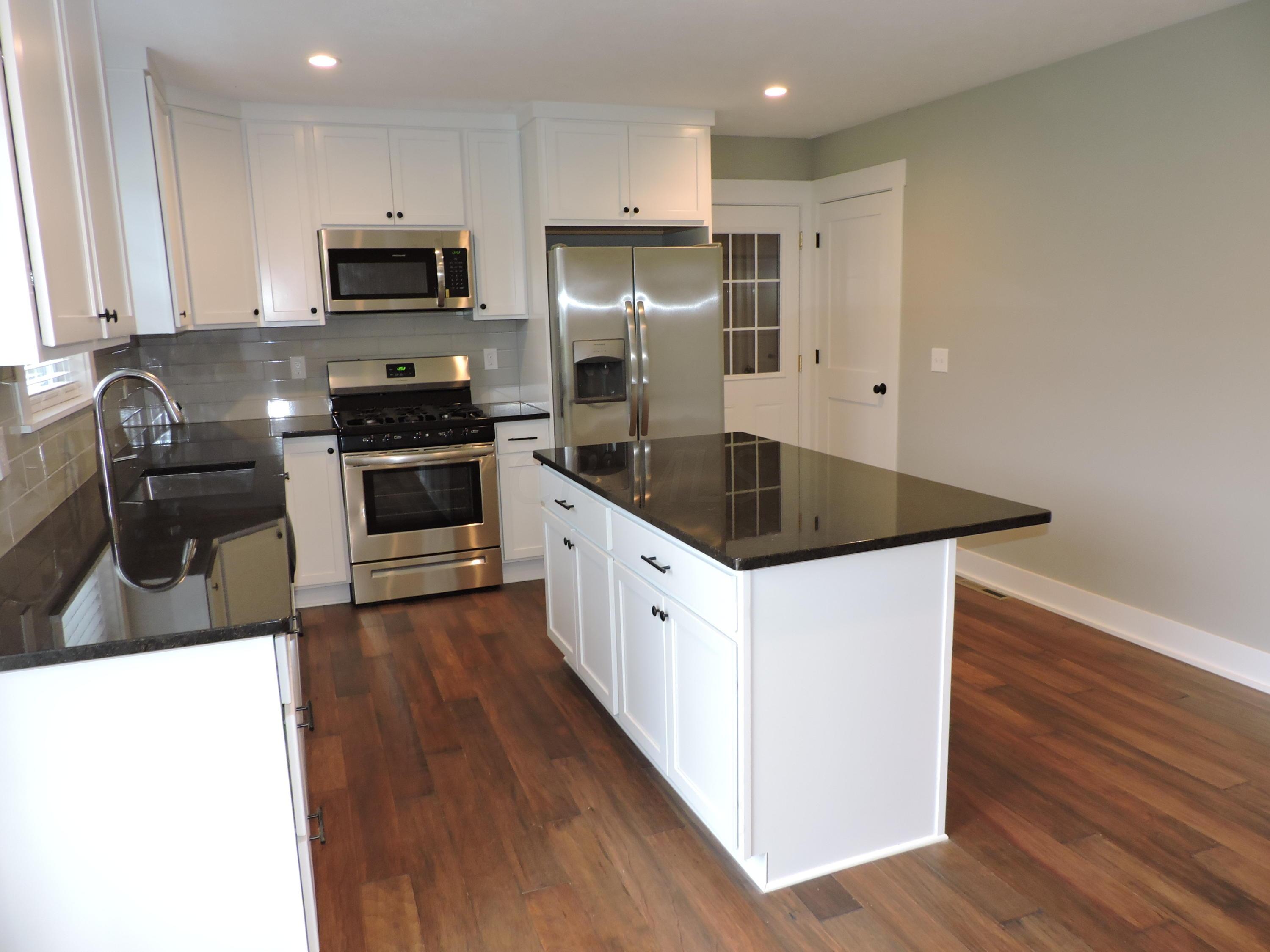 810 Bunty Station Road Delaware, OH 43015 - Photo 4 of 31 Gallery Image 4