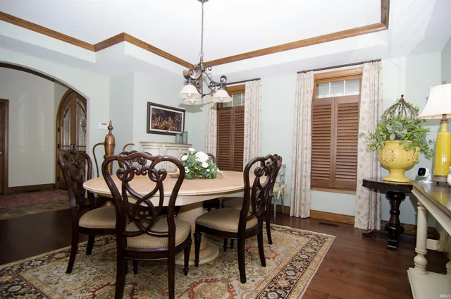 $789,900 | 113 Lakewood Drive, Vincennes, IN 47591