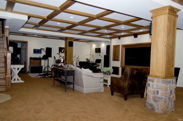 $789,900 | 113 Lakewood Drive, Vincennes, IN 47591