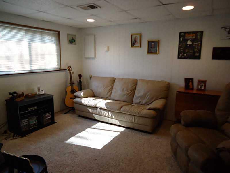 1217 Kings Mill Road Aliquippa, PA 15001 - Photo 17 of 24 Family Room.