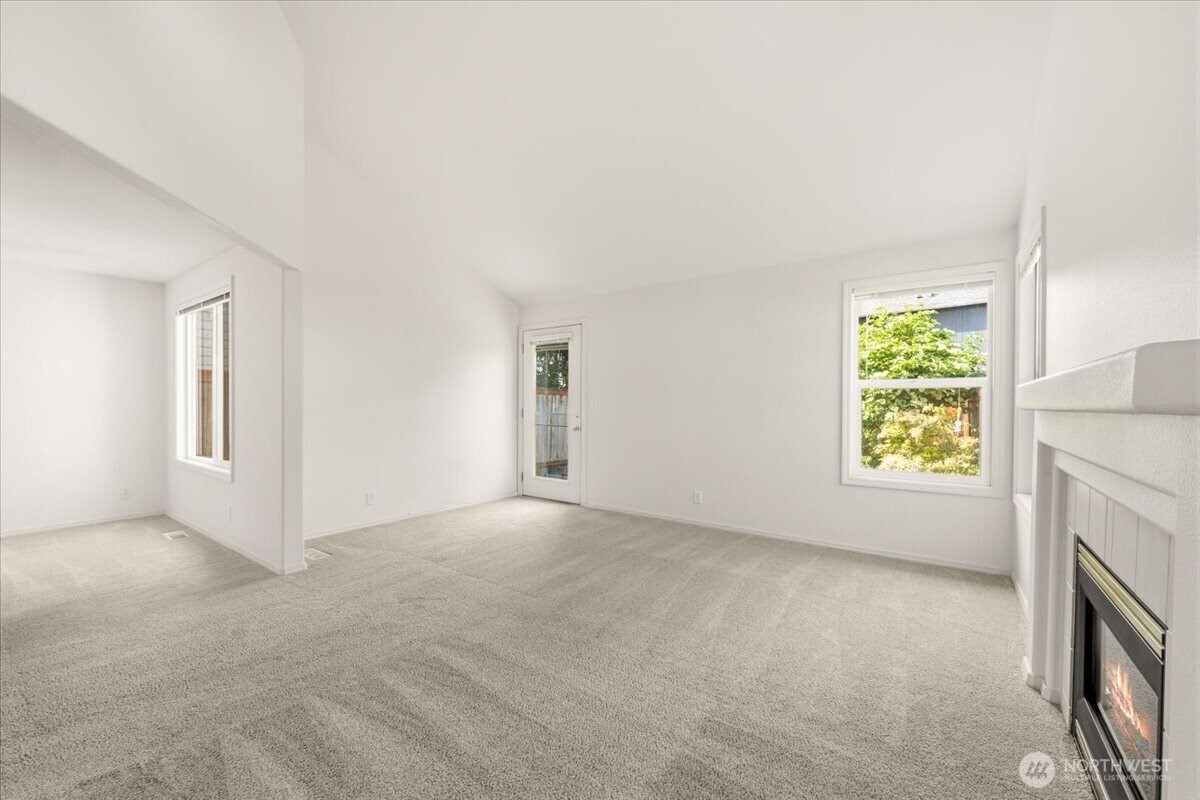 4726 Northeast 18th Place, Unit B Renton, WA 98059 - Photo 21 of 39