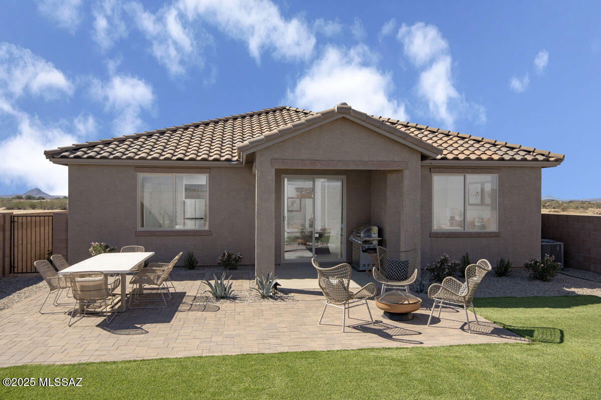 9430 West Hawes Road Marana, AZ 85658 - Photo 8 of 18 Model Home