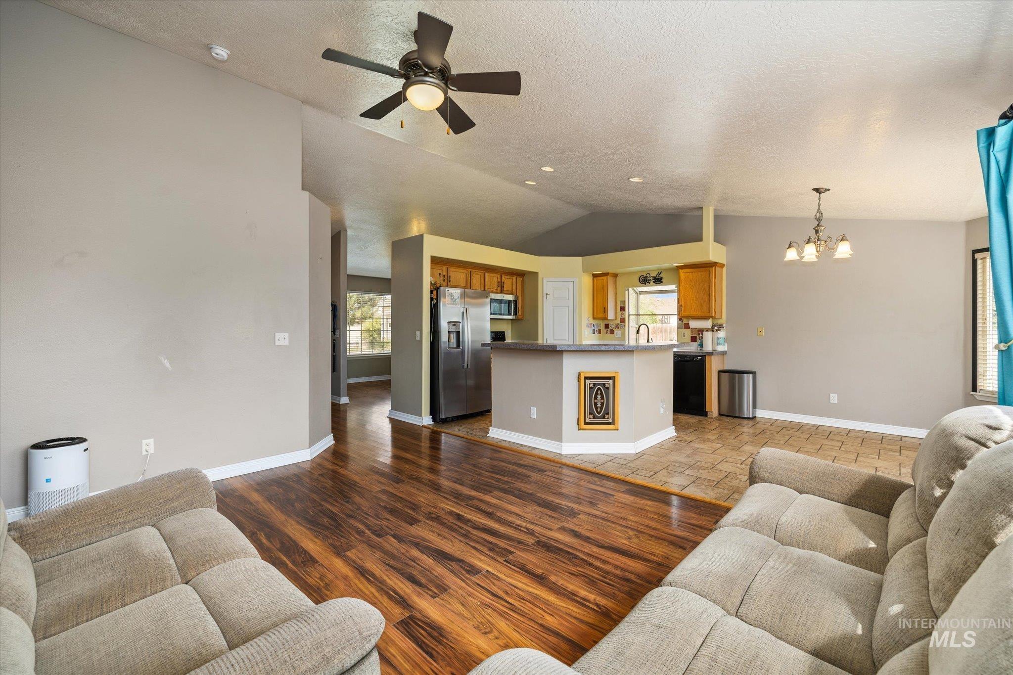 16842 Live Oak Place Caldwell, ID 83607 - Photo 24 of 43 Gallery Image 24