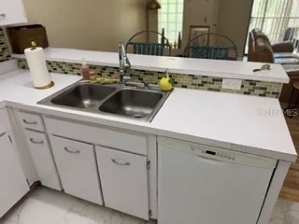 $170,000 | 3301 Crystal Court East, Unit O, Palm Harbor, FL 34685
