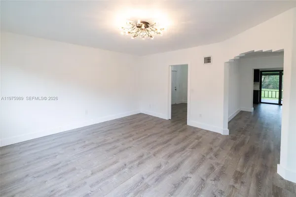 $5,850 | 3401 Southwest 17th Street, Unit 3401, Miami, FL 33145