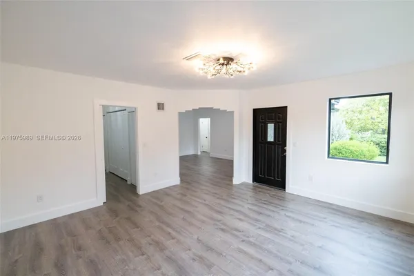 $5,850 | 3401 Southwest 17th Street, Unit 3401, Miami, FL 33145