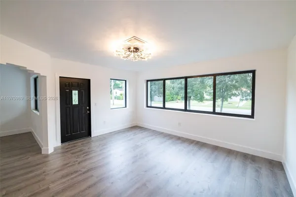 $5,850 | 3401 Southwest 17th Street, Unit 3401, Miami, FL 33145