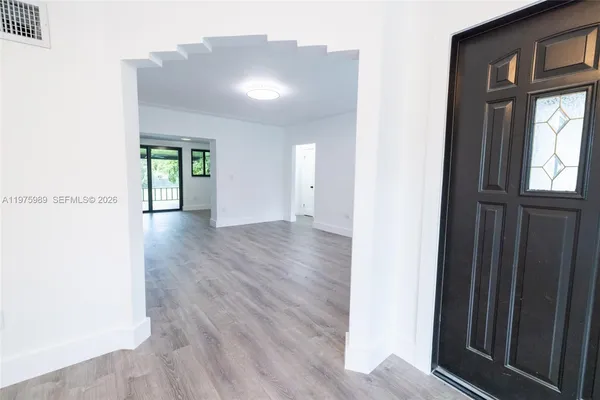 $5,850 | 3401 Southwest 17th Street, Unit 3401, Miami, FL 33145