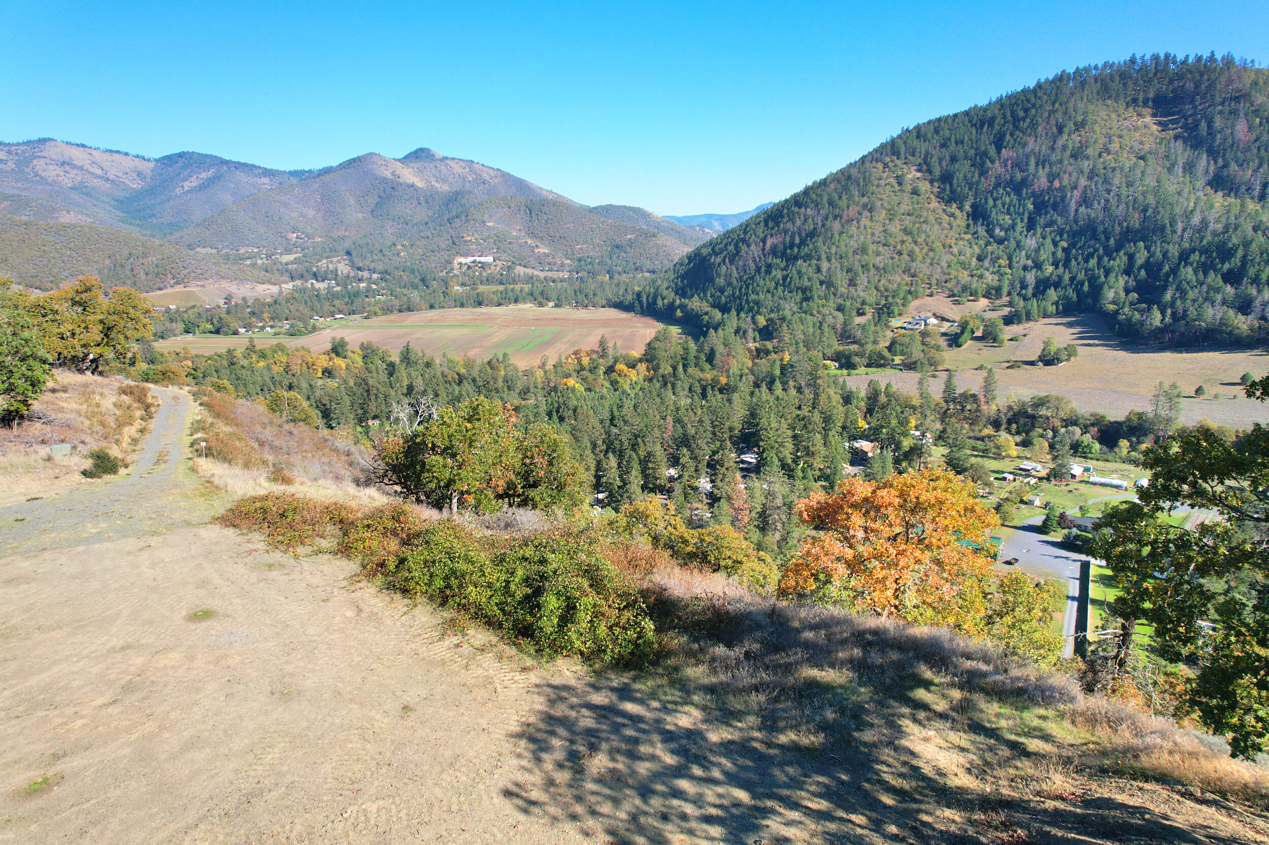 550 Thompson Creek Road Jacksonville, OR 97530 - Photo 14 of 23