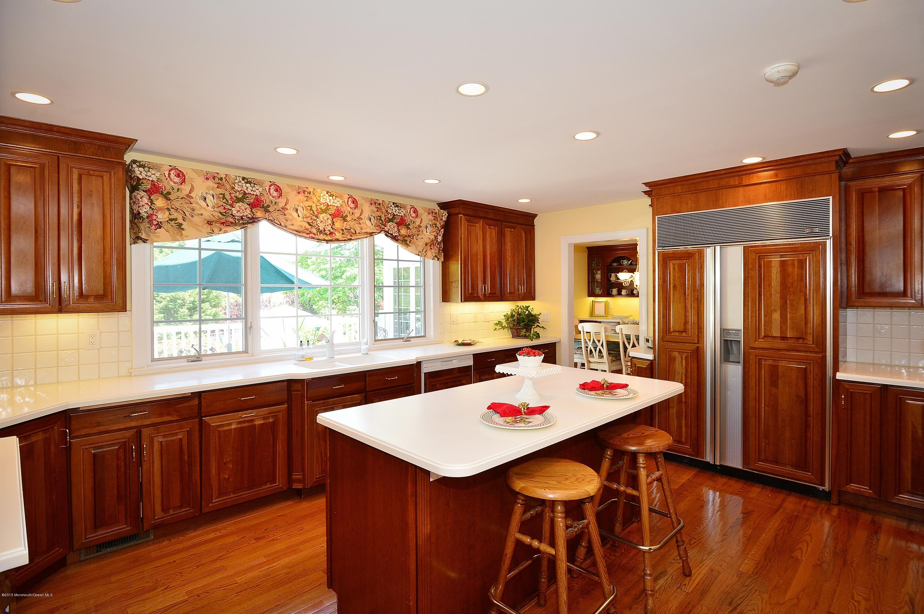 19 Oakes Road Rumson, NJ 07760 - Photo 11 of 43 Kitchen