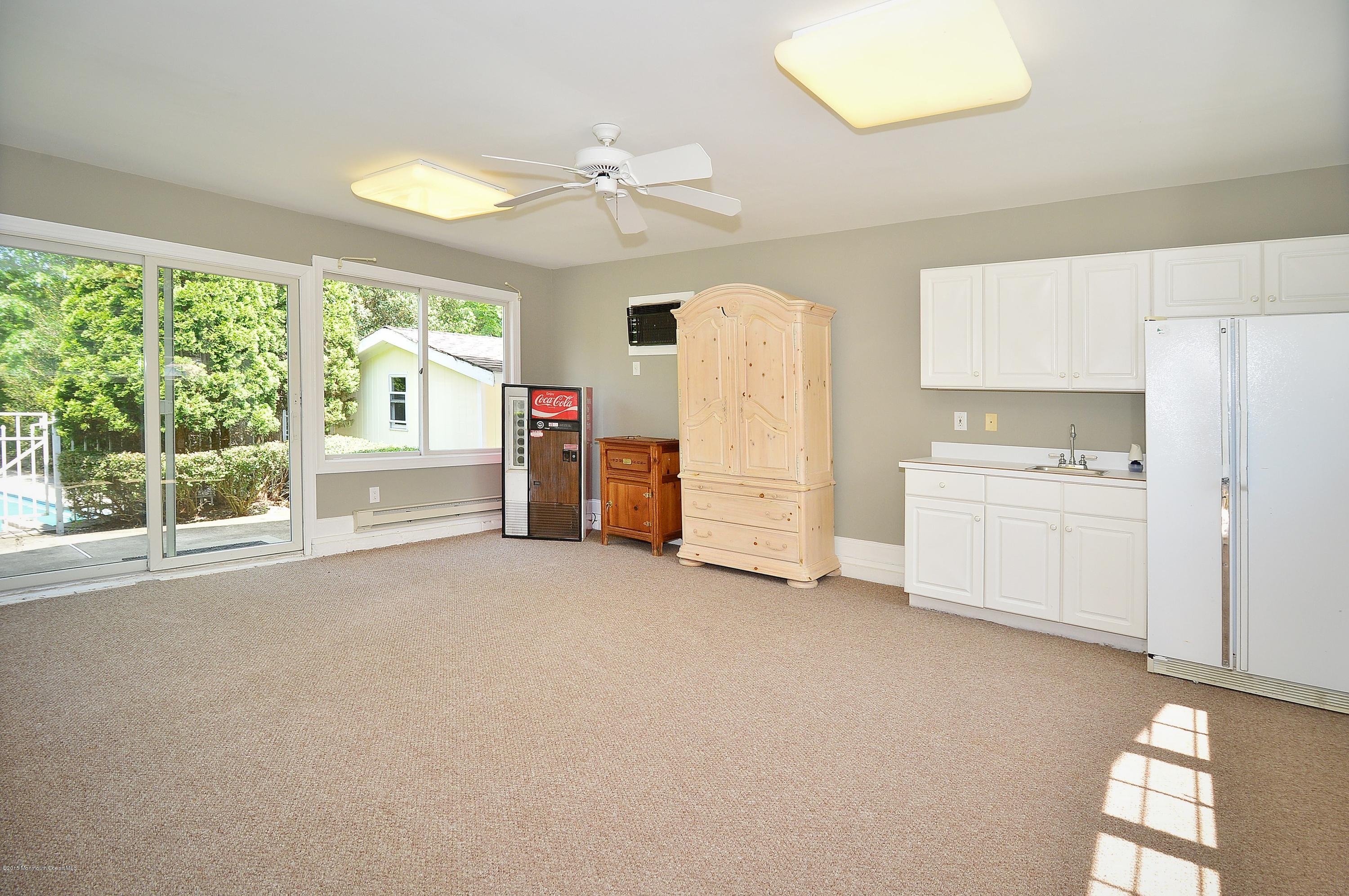 19 Oakes Road Rumson, NJ 07760 - Photo 40 of 43 Heated Cabana