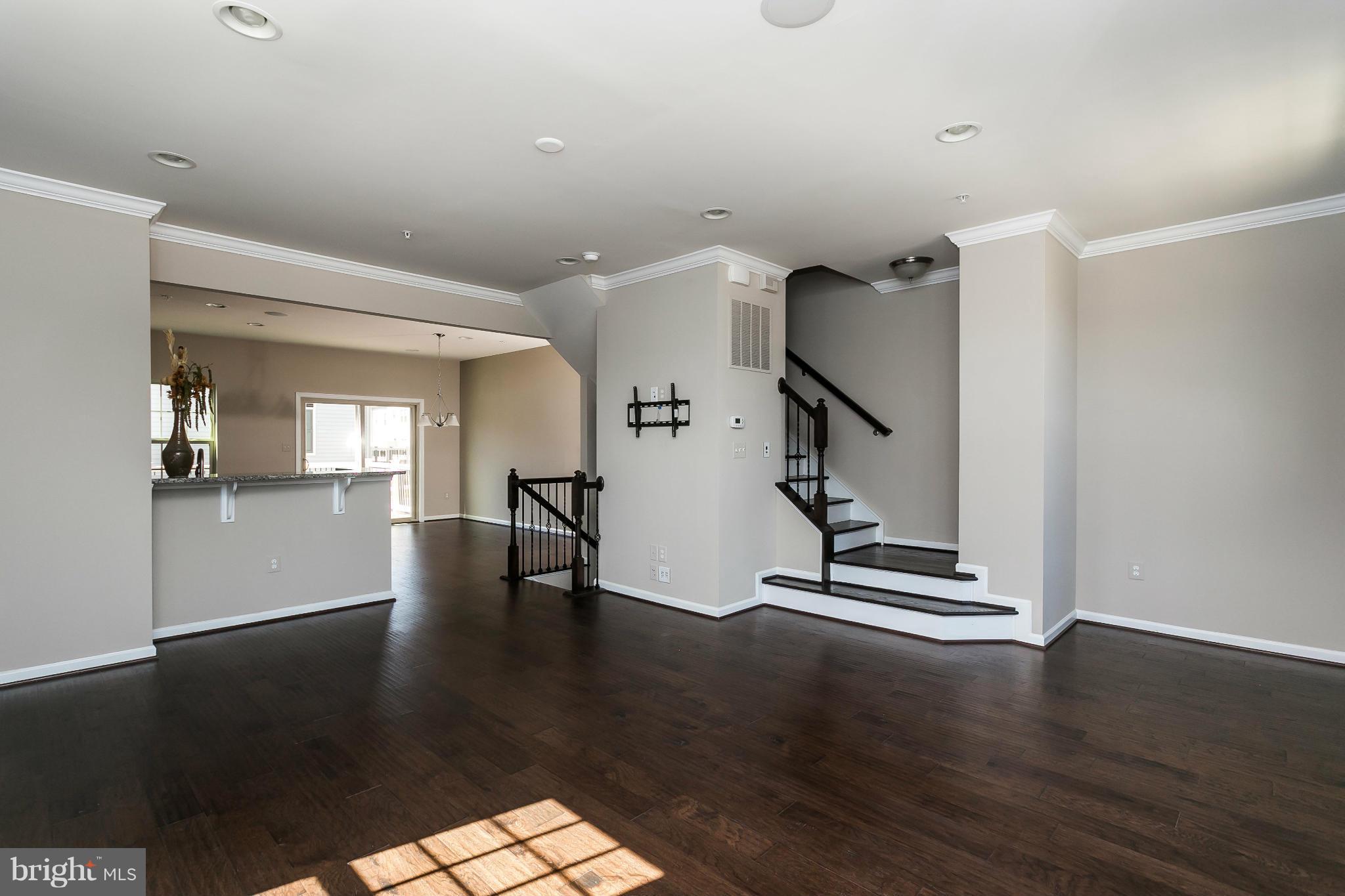 1100 Windlass Glen Road Middle River, MD 21220 - Photo 7 of 29 Living Room