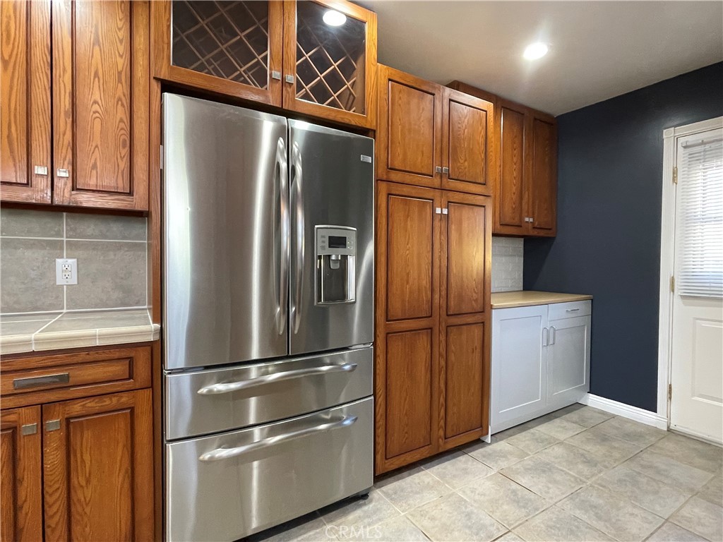 825 Delaware Road, Unit FRONT HOUS Burbank, CA 91504 - Photo 19 of 37