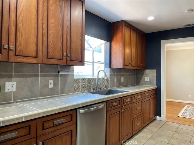 $3,500 | 825 Delaware Road, Unit FRONT HOUS, Burbank, CA 91504