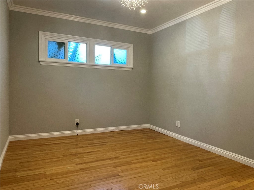 825 Delaware Road, Unit FRONT HOUS Burbank, CA 91504 - Photo 30 of 37