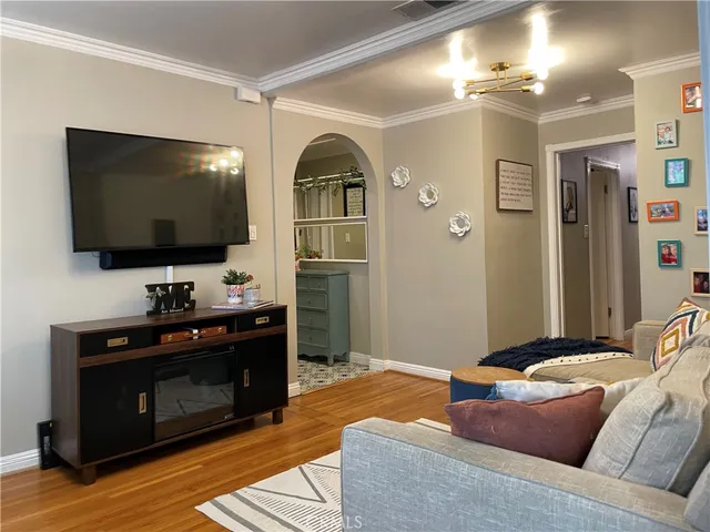 $3,500 | 825 Delaware Road, Unit FRONT HOUS, Burbank, CA 91504