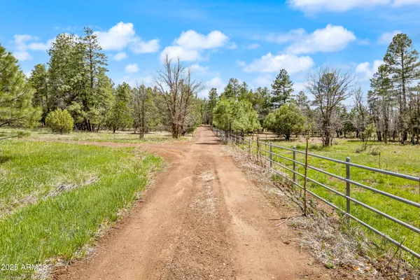$4,600,000 | 931 West Woodland Lake Road, Unit 13, Lakeside, AZ 85929