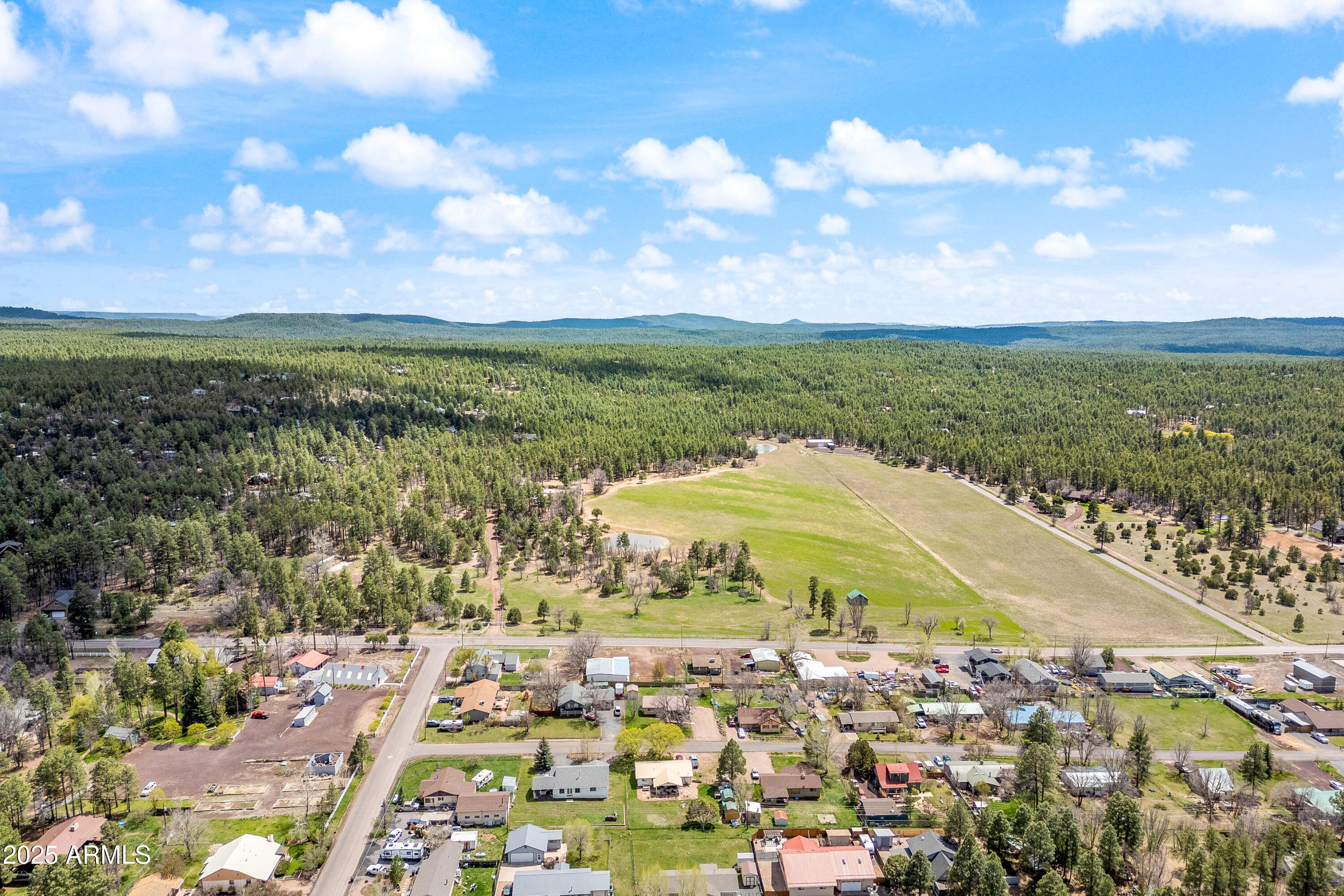 931 West Woodland Lake Road, Unit 13 Lakeside, AZ 85929 - Photo 4 of 7 a view of a city
