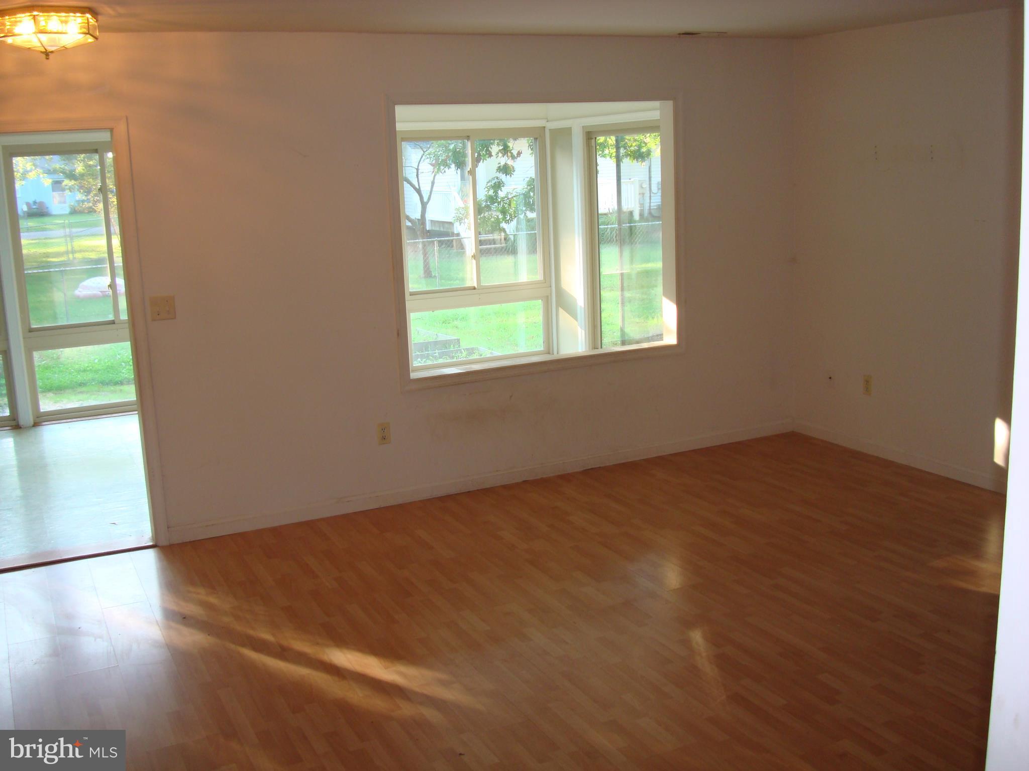 4728 Idlewilde Road Shady Side, MD 20764 - Photo 9 of 24 Family room opens to Sun Room w/ heat &A/C