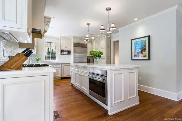 $2,495,000 | 134 Brewster Road, Scarsdale, NY 10583