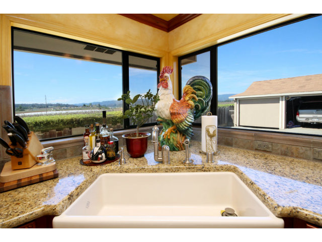 220 Calabasas Road Watsonville, CA 95076 - Photo 12 of 25 Gallery Image 12