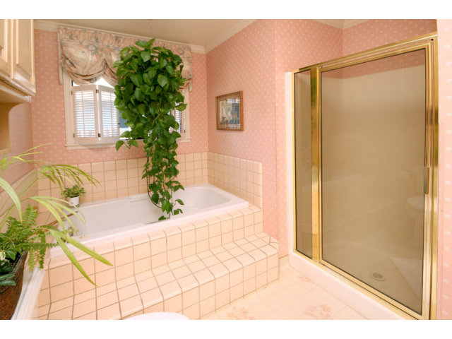 220 Calabasas Road Watsonville, CA 95076 - Photo 16 of 25 Gallery Image 16